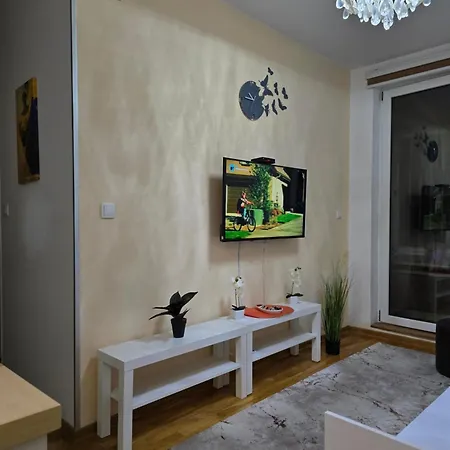 Laki 15 Apartament *